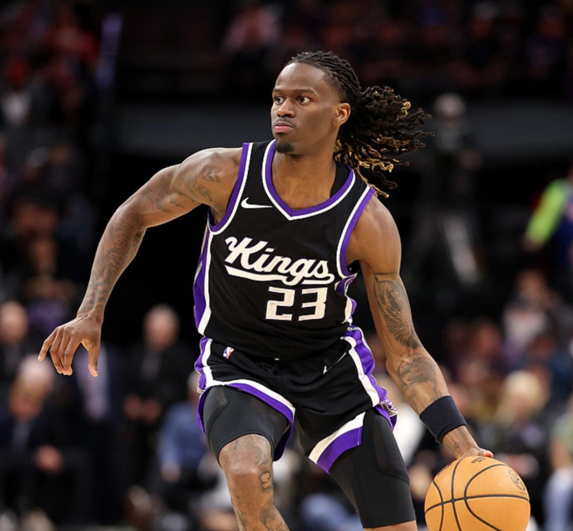 山西队轻取雄鹿，浓眉哥统治全场