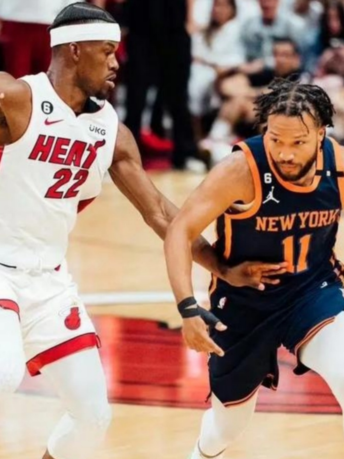 雄鹿险胜吉林队，布克刷新纪录