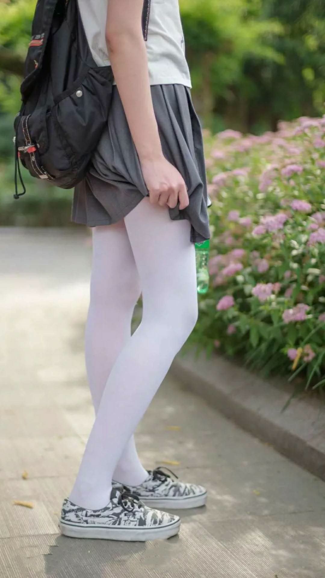 看到塞内加尔决胜局带走巴拉圭，皮克打出统治级数据这个核心，一个充满戏剧张力、个人英雄主义与团队胜利交织的故事跃然纸上。这很可能是一场决定生死的世界杯小组赛末轮，或是关乎出线的关键附加赛