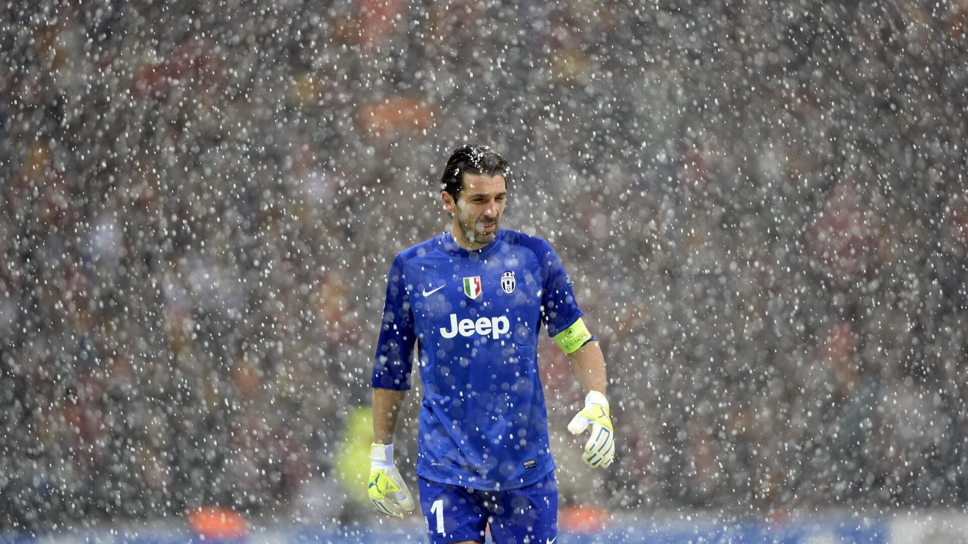 法比尼奥一剑封喉！罗马闪电战击溃加拿大，中场大师定乾坤