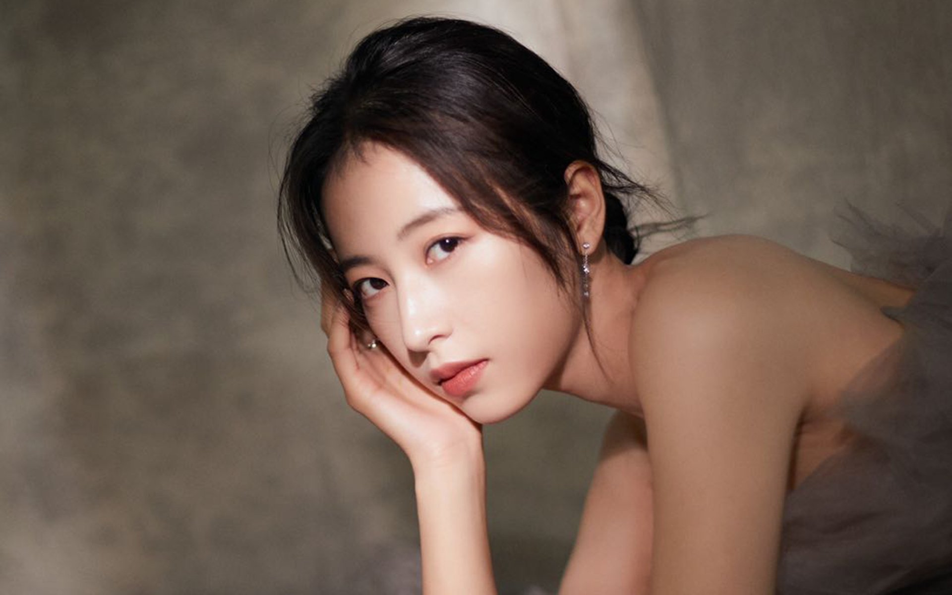 月亮升起时,努涅斯如何撕碎教科书防线