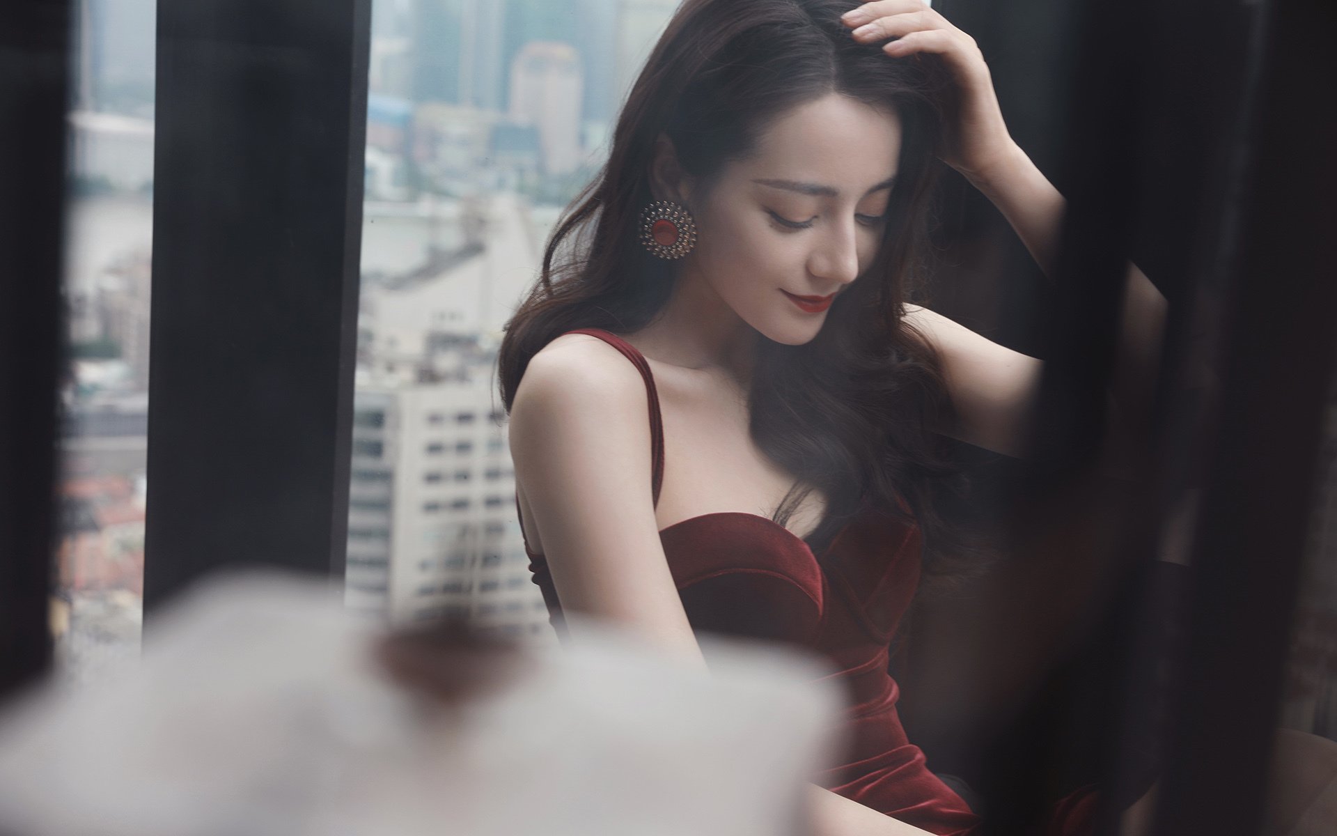 绝地反击！米切尔0.8秒制胜三分，76人上演惊天逆袭下克上老鹰